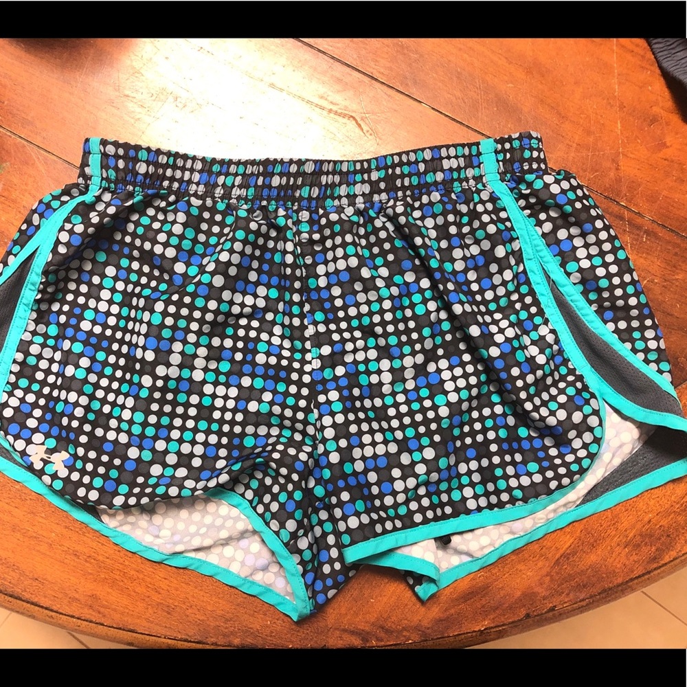 Under Armour Semi Fitted Track Shorts